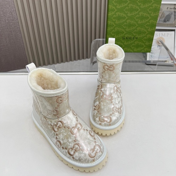 Gucci Silver Logo PVC Snow Boots ✨ - Picture 1 of 8